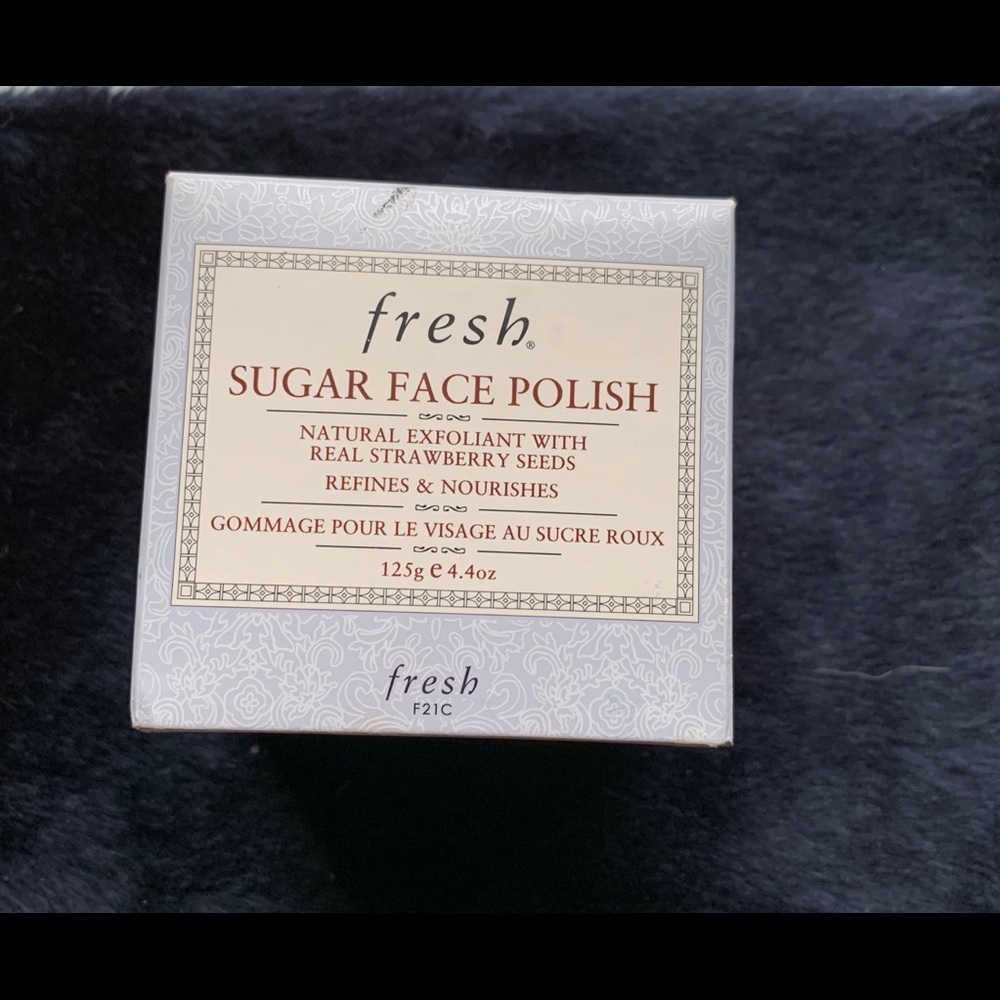 Fresh sugar face scrub new in box!!!